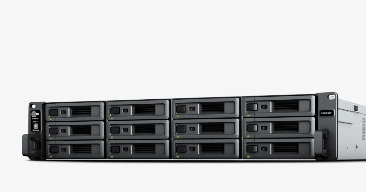 Synology RS2423+ Synology RS2423+